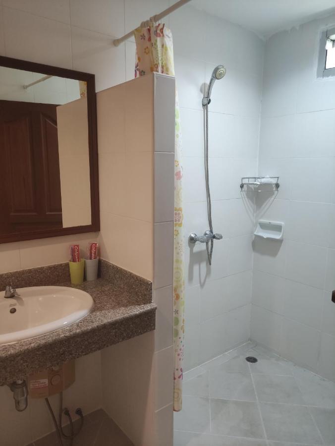 Baan Thara Guesthouse Ao Nang Buitenkant foto